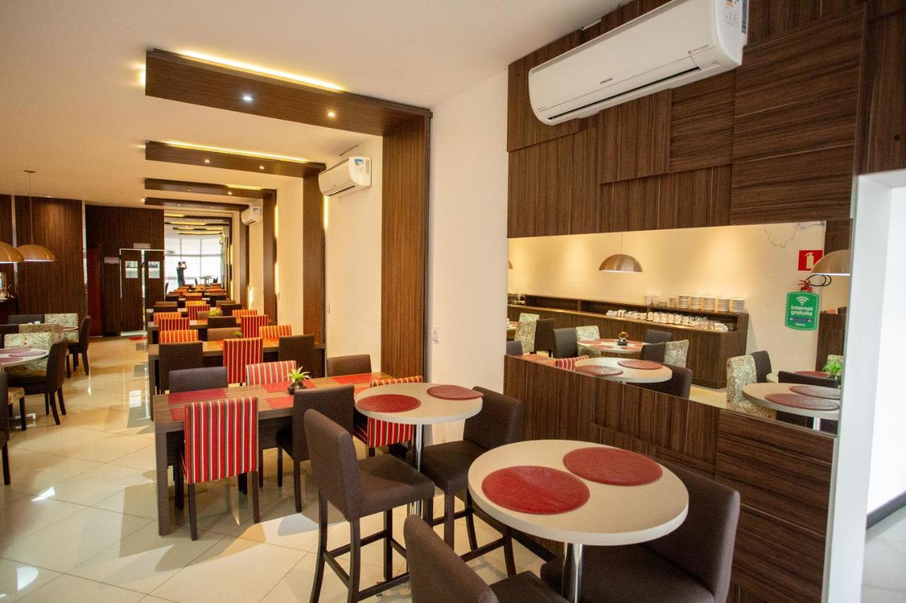 Carlton Plaza Torre Hotel อาราชา ภายนอก รูปภาพ