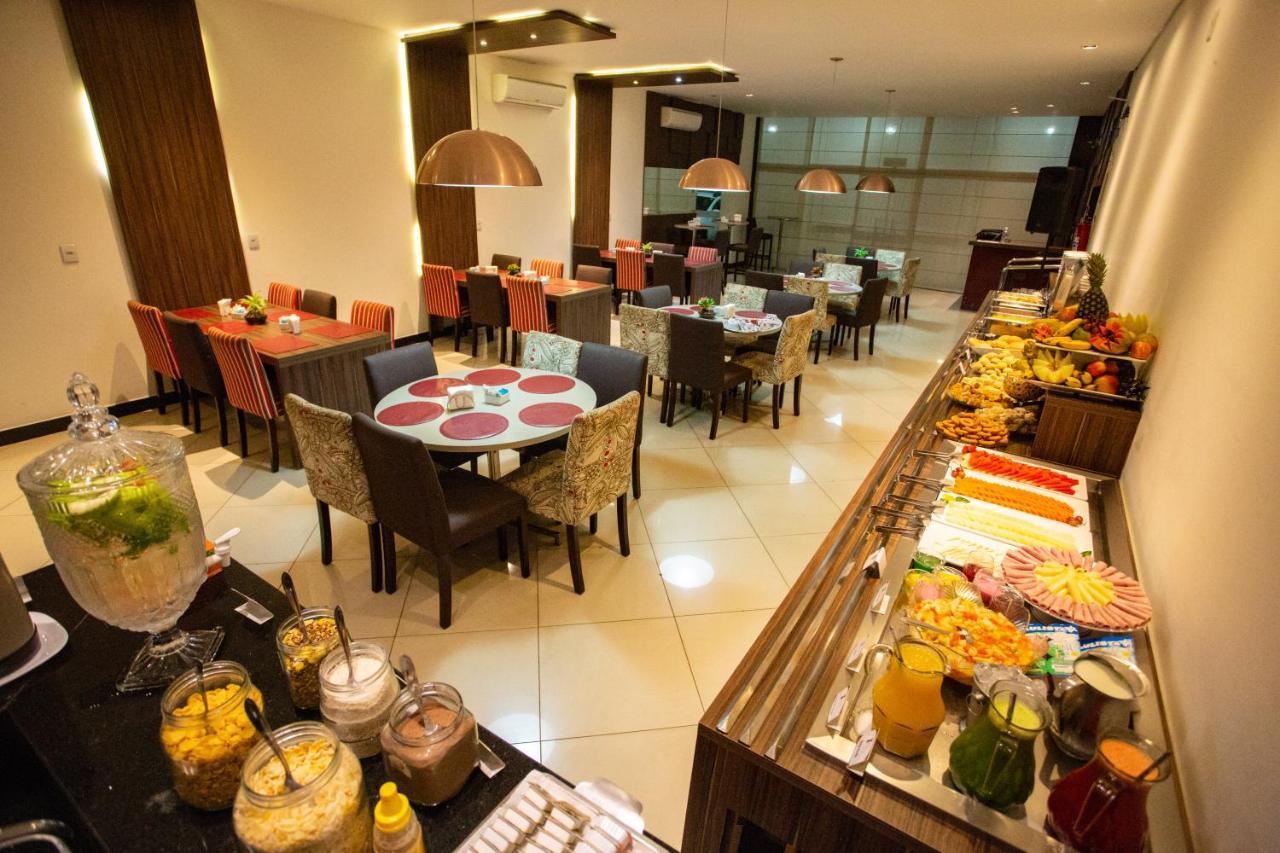 Carlton Plaza Torre Hotel อาราชา ภายนอก รูปภาพ