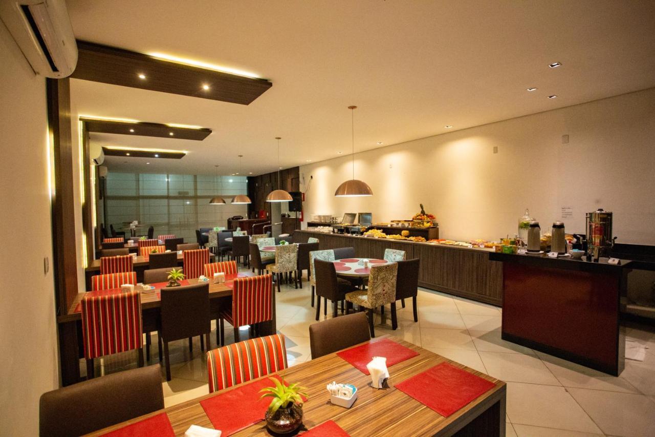 Carlton Plaza Torre Hotel อาราชา ภายนอก รูปภาพ