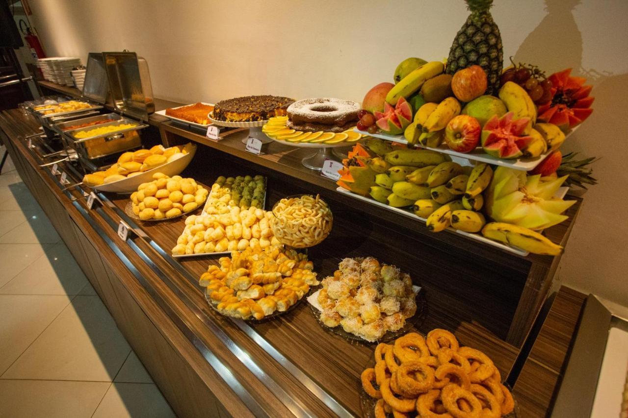 Carlton Plaza Torre Hotel อาราชา ภายนอก รูปภาพ