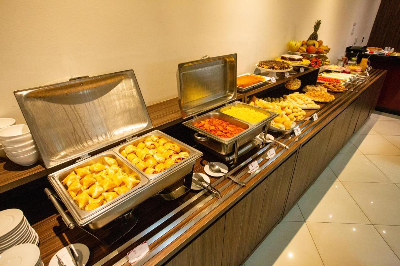 Carlton Plaza Torre Hotel อาราชา ภายนอก รูปภาพ